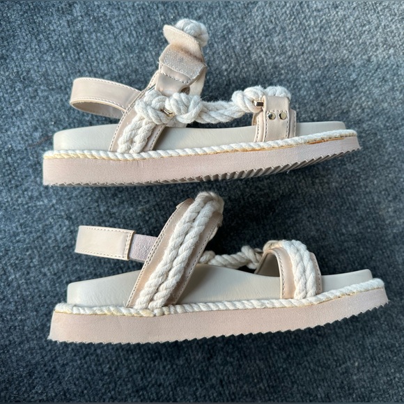 Open toed sandal with rope&knot detailing - Picture 7 of 8